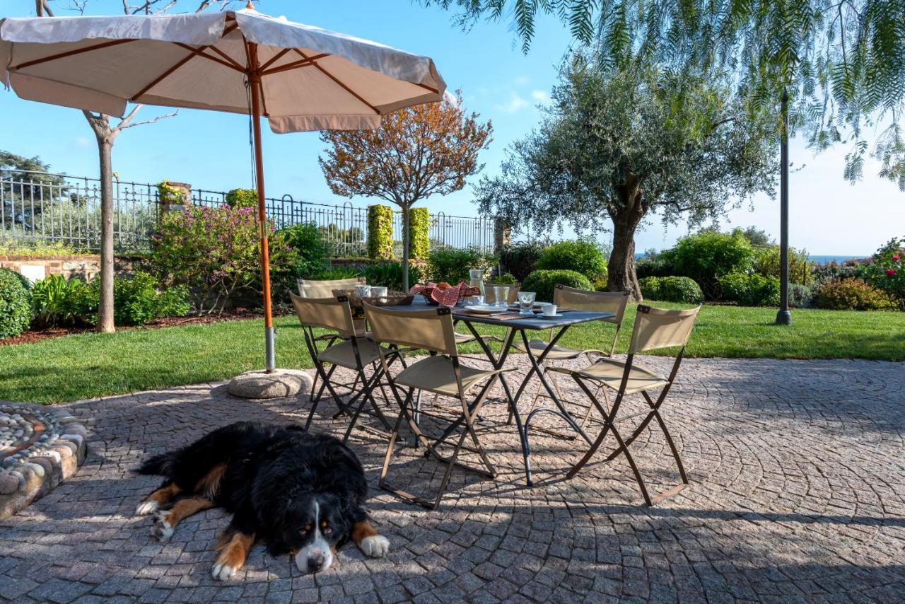 Villa Rosmarino อิมเปรีอา ภายนอก รูปภาพ