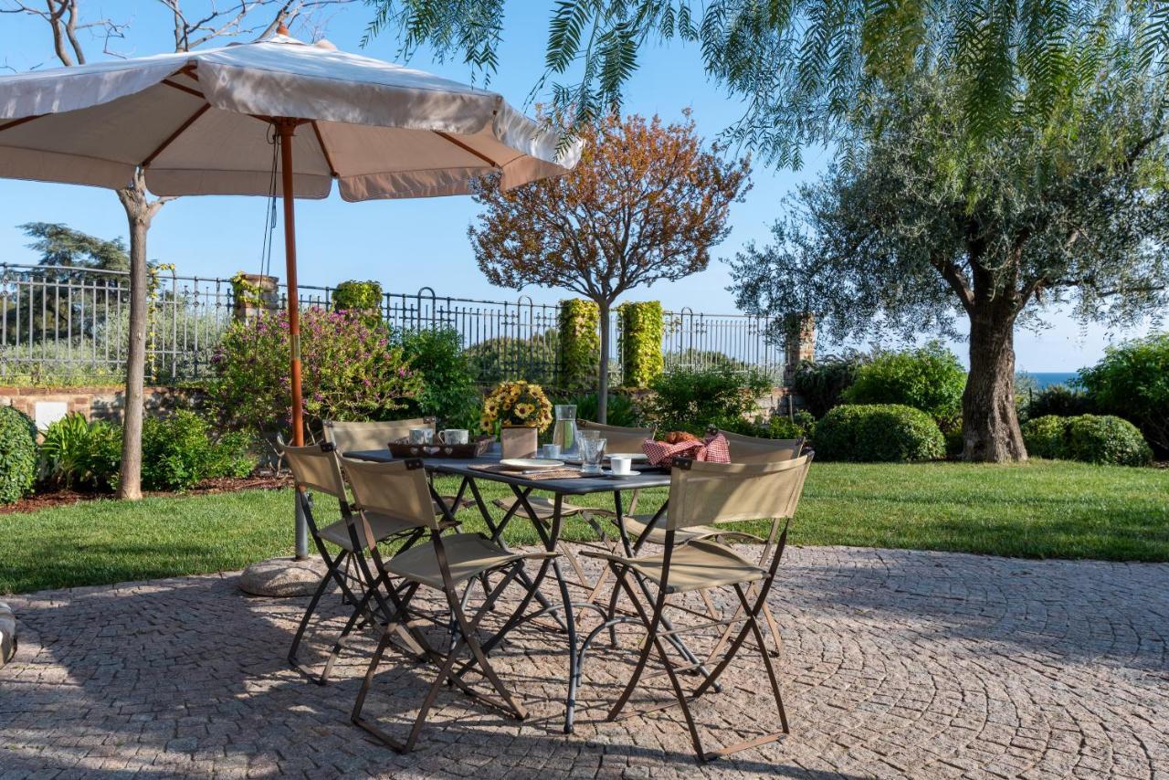 Villa Rosmarino อิมเปรีอา ภายนอก รูปภาพ